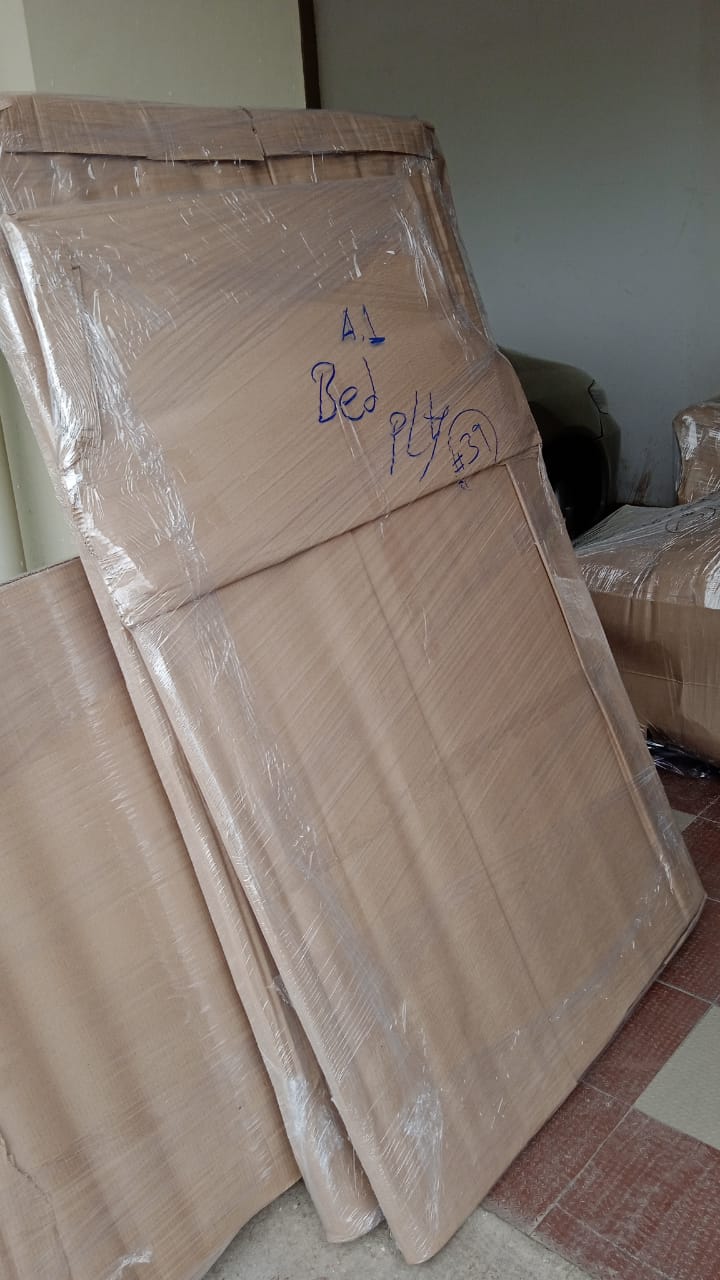 Packing moment 33
